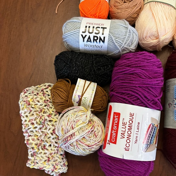 Large Yarn Lot - Picture 7 of 11